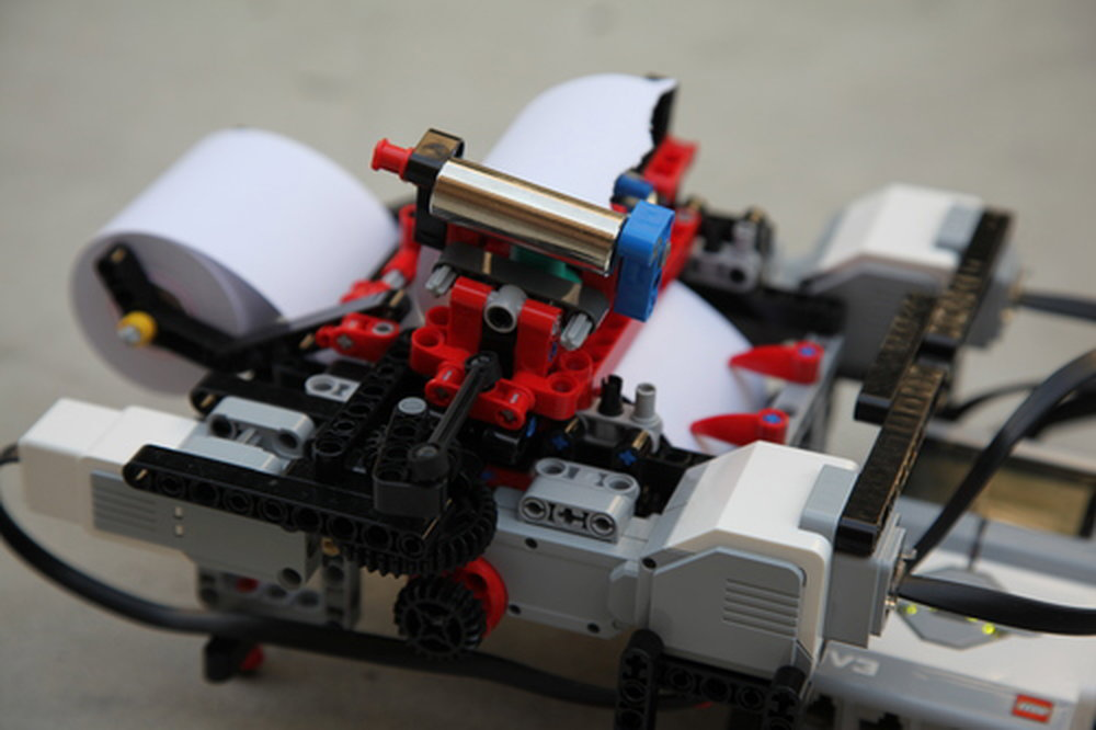 braigo braille printer made from lego kit