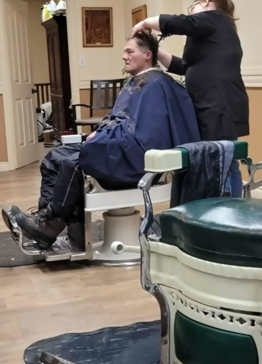 Brian Bannister getting a haircut.